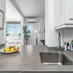 Appartement Victoria Blu Ref #95 *